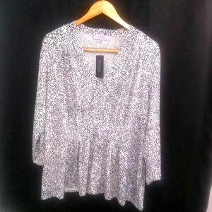 🦩NWT PREMISE Size XL pullover Lightweight Abstract Design Lilac White blouse